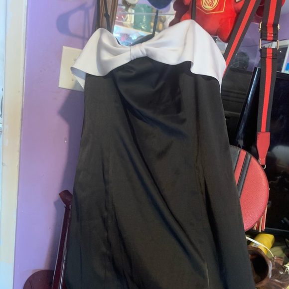 Cute black and white Bow mini dress - Picture 2 of 4